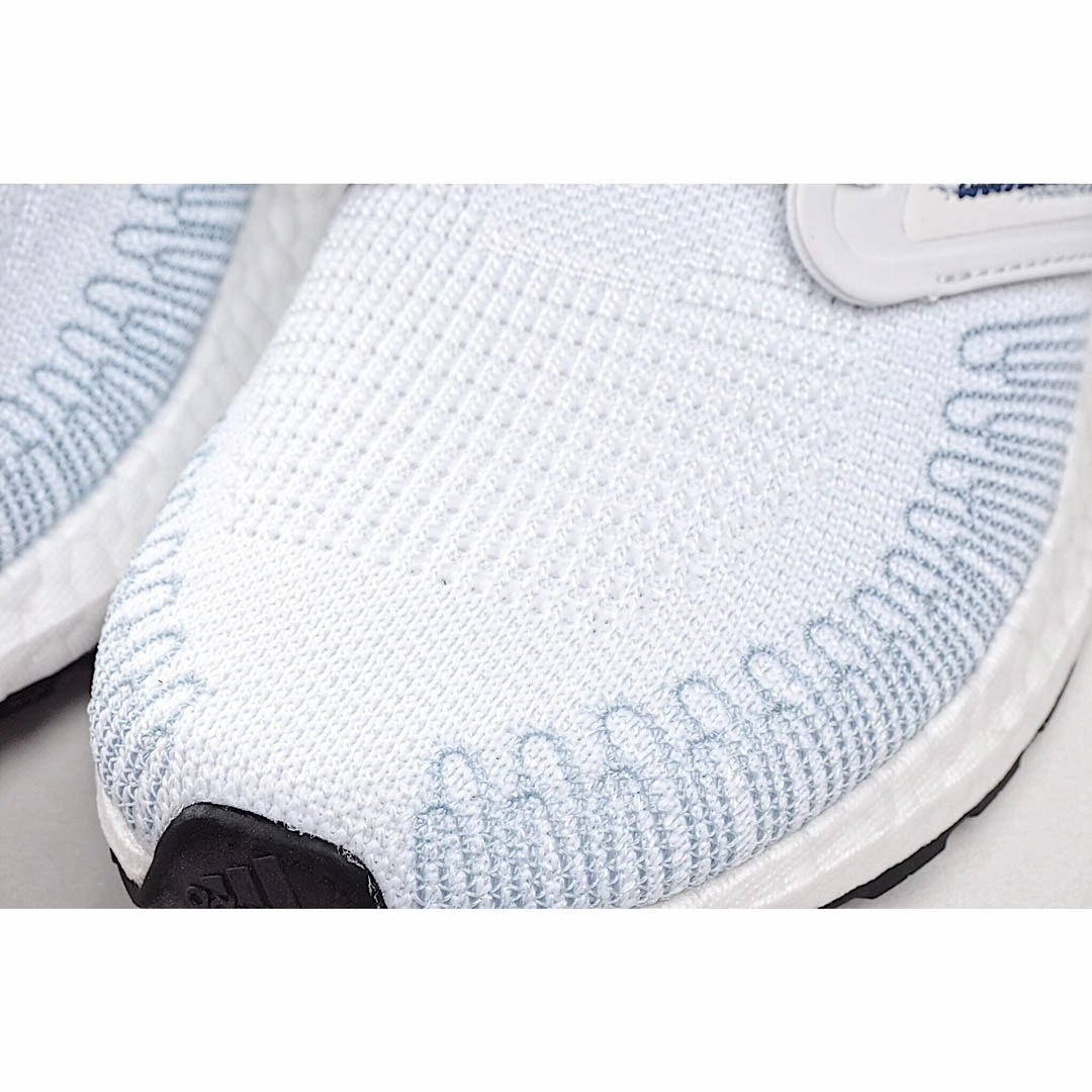 Adidas    Ultra Boost 20