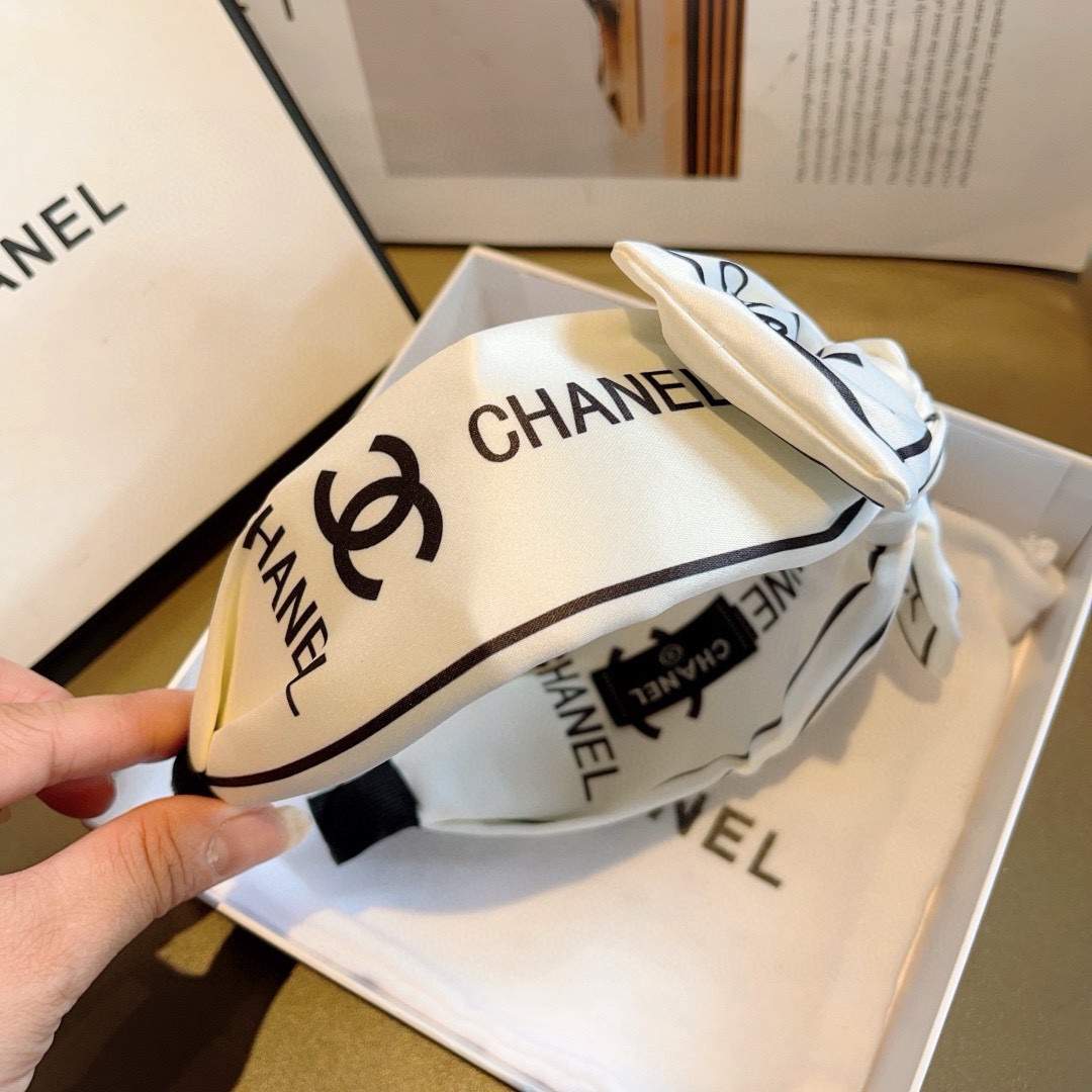Chanel hairband