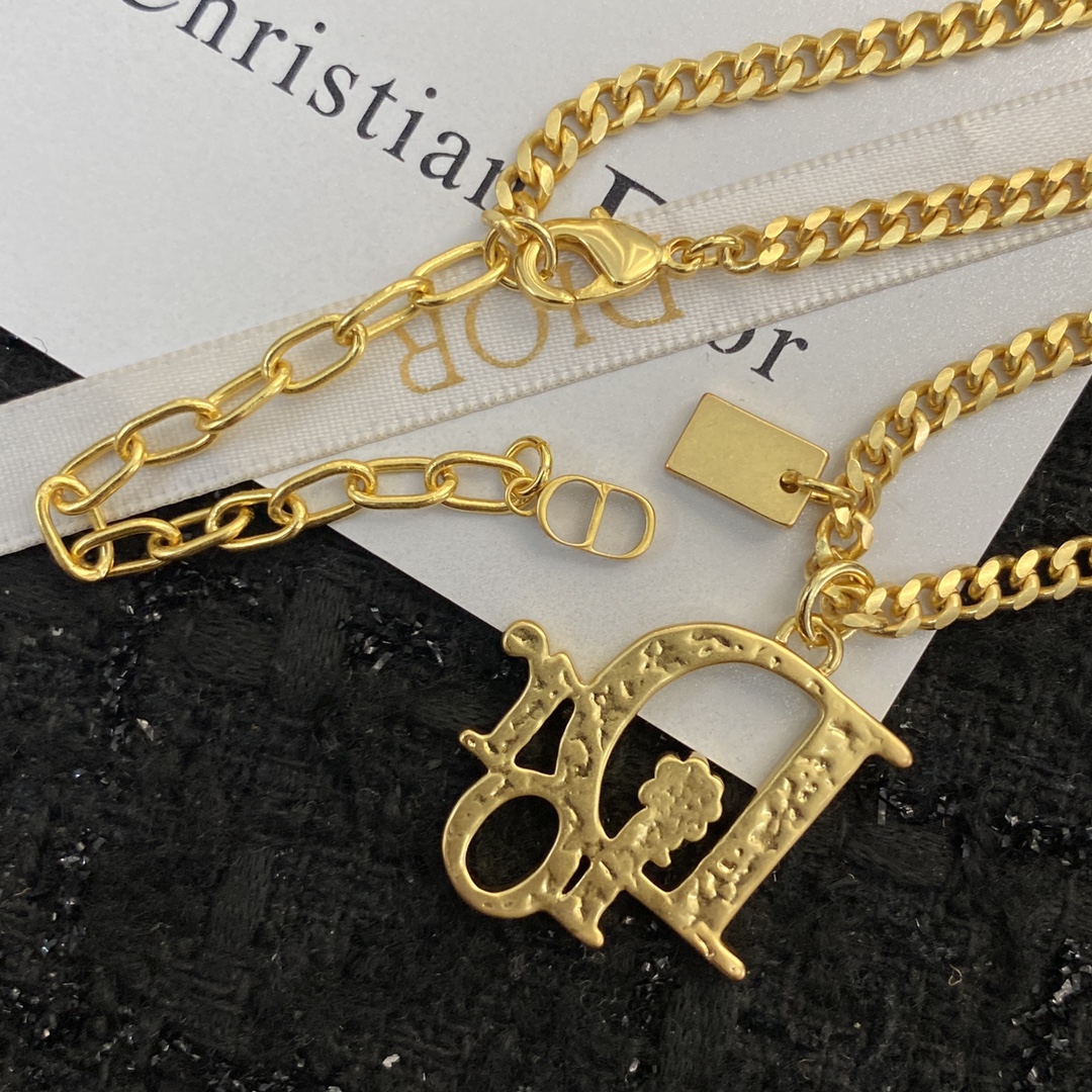Dior Necklace