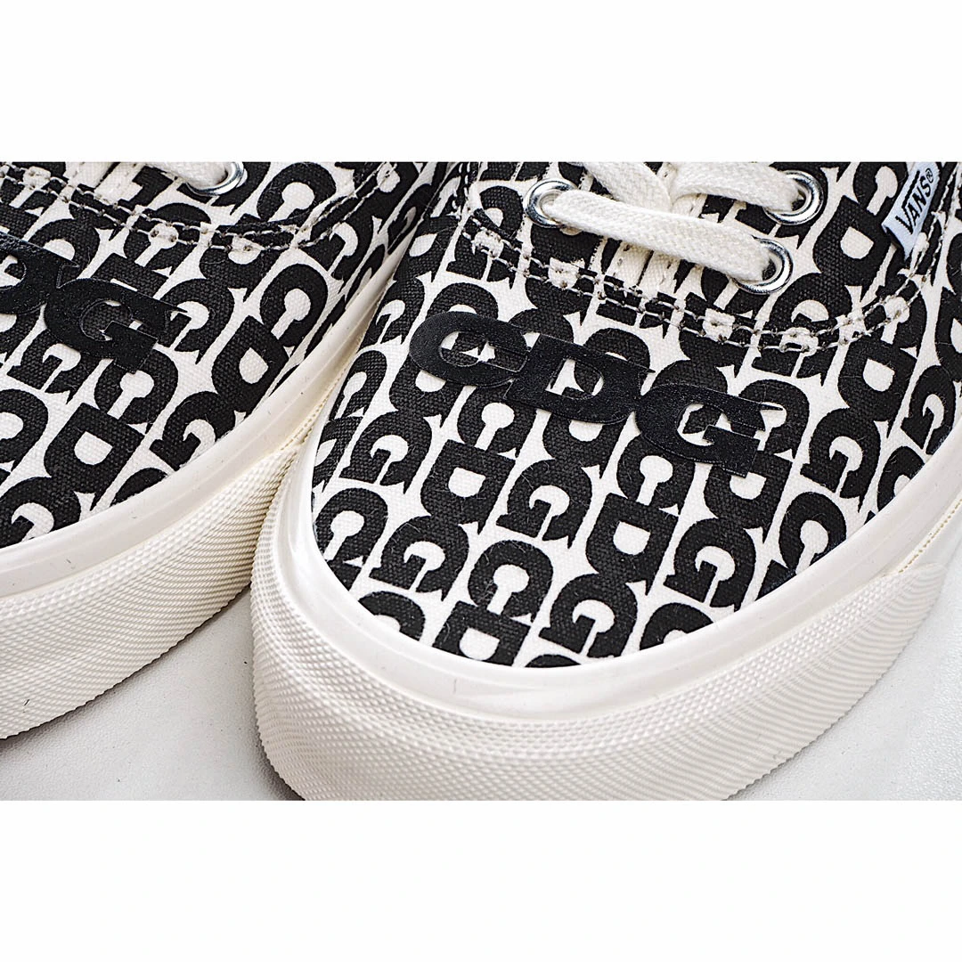 Vans Authentic Low-Top Sneakers