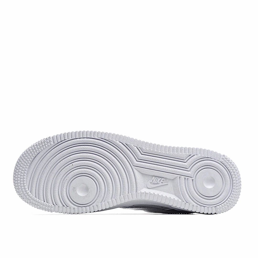 Nike Air Force 1 Low-Top Sneakers