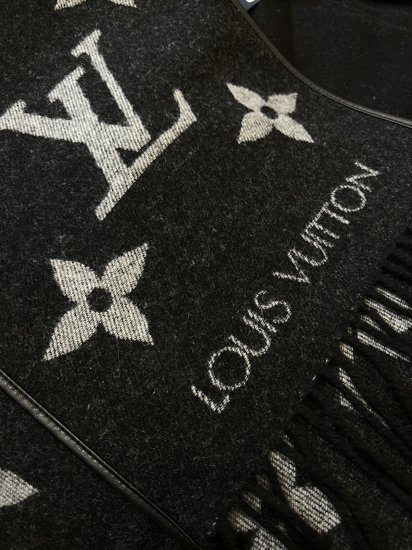 Louis Vuitton Scarves