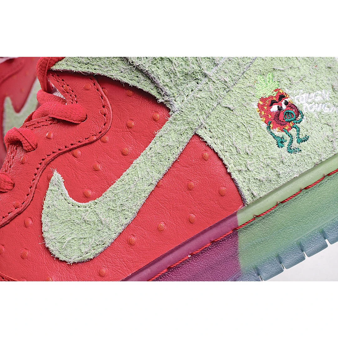 Nike SB Dunk Hi&ldquo;Strawberry Cough
