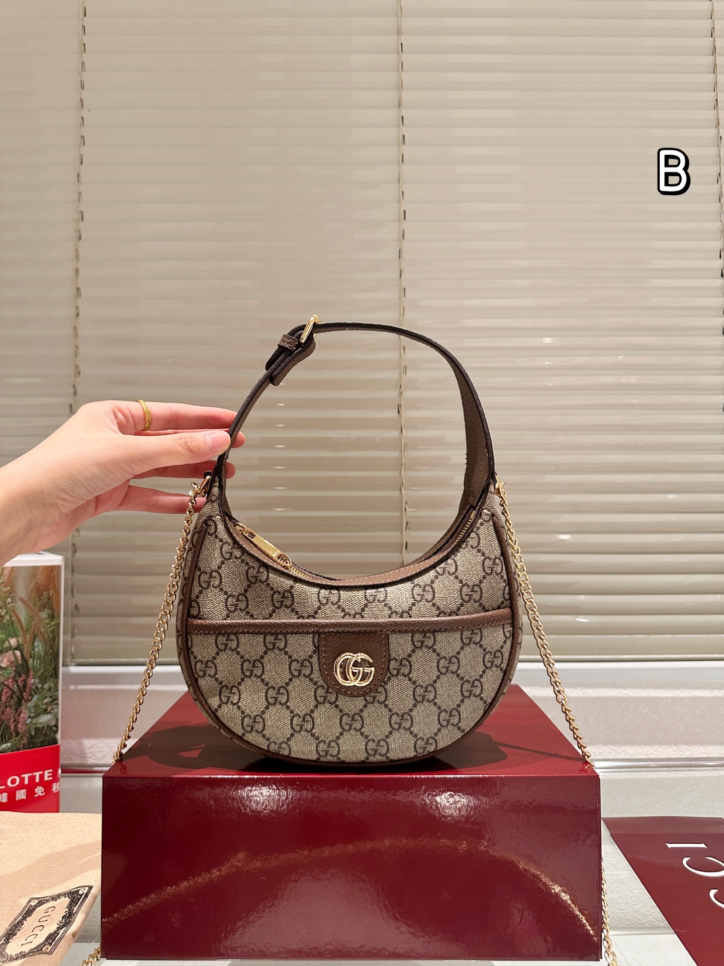 GG Marmont Handle Bag