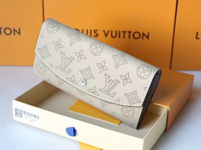 LV Iris