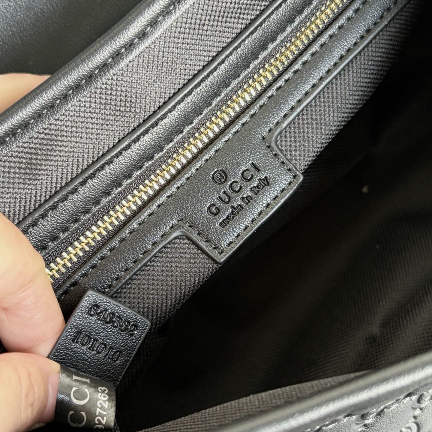 Gucci Emblem Embossing Chain Bag