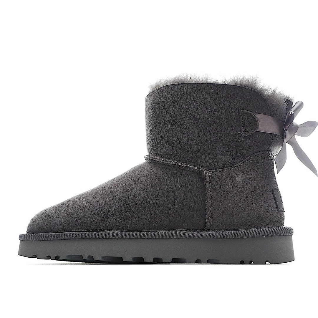 UGG Classic Mini series snow boots