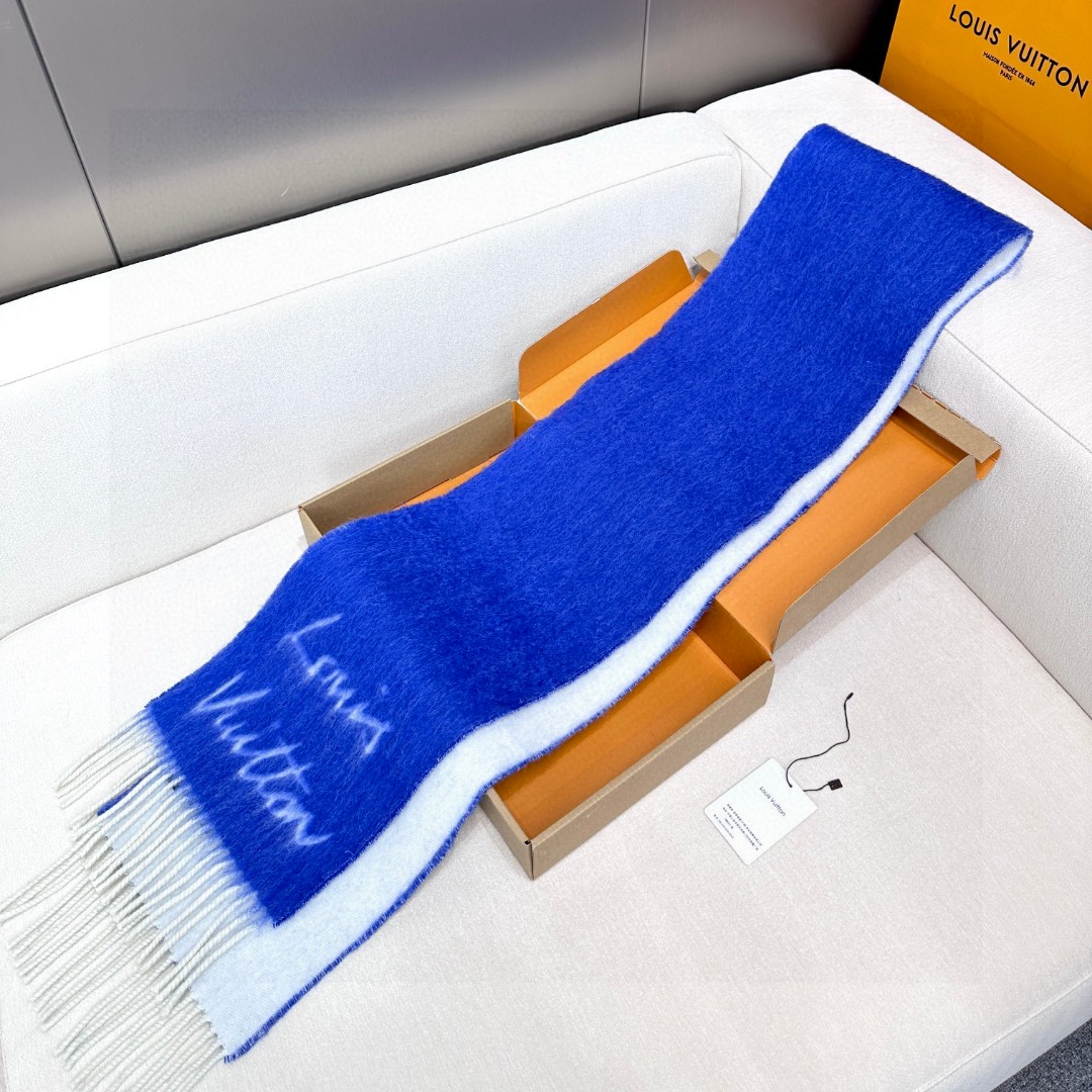 Louis Vuitton Scarves