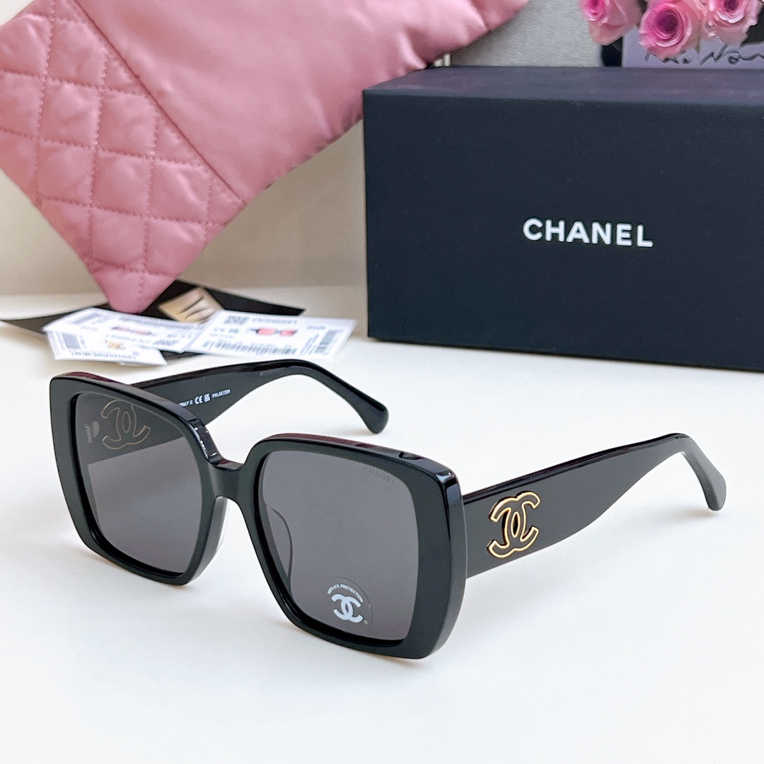 Chanel Sunglass