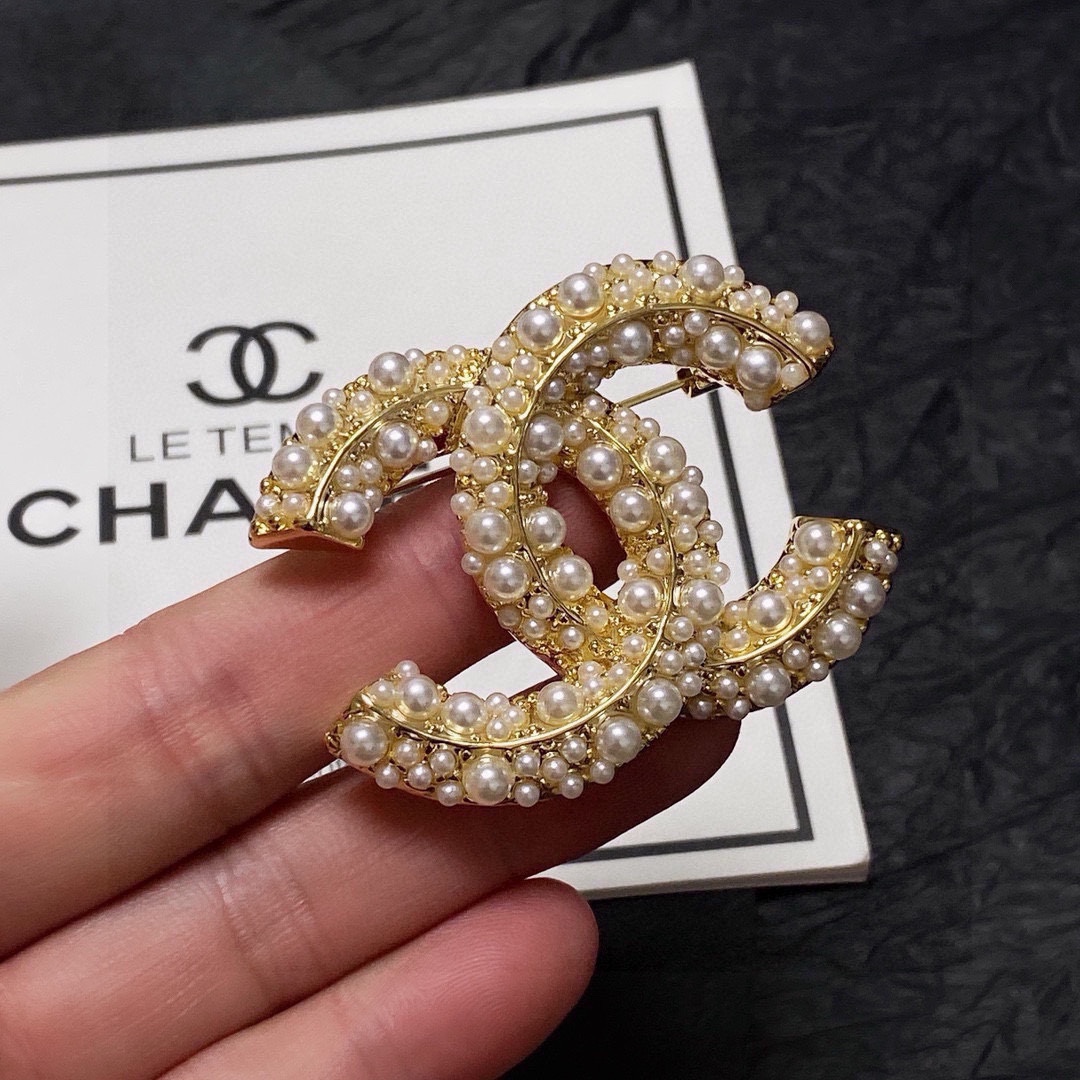 CHANEL Brooch