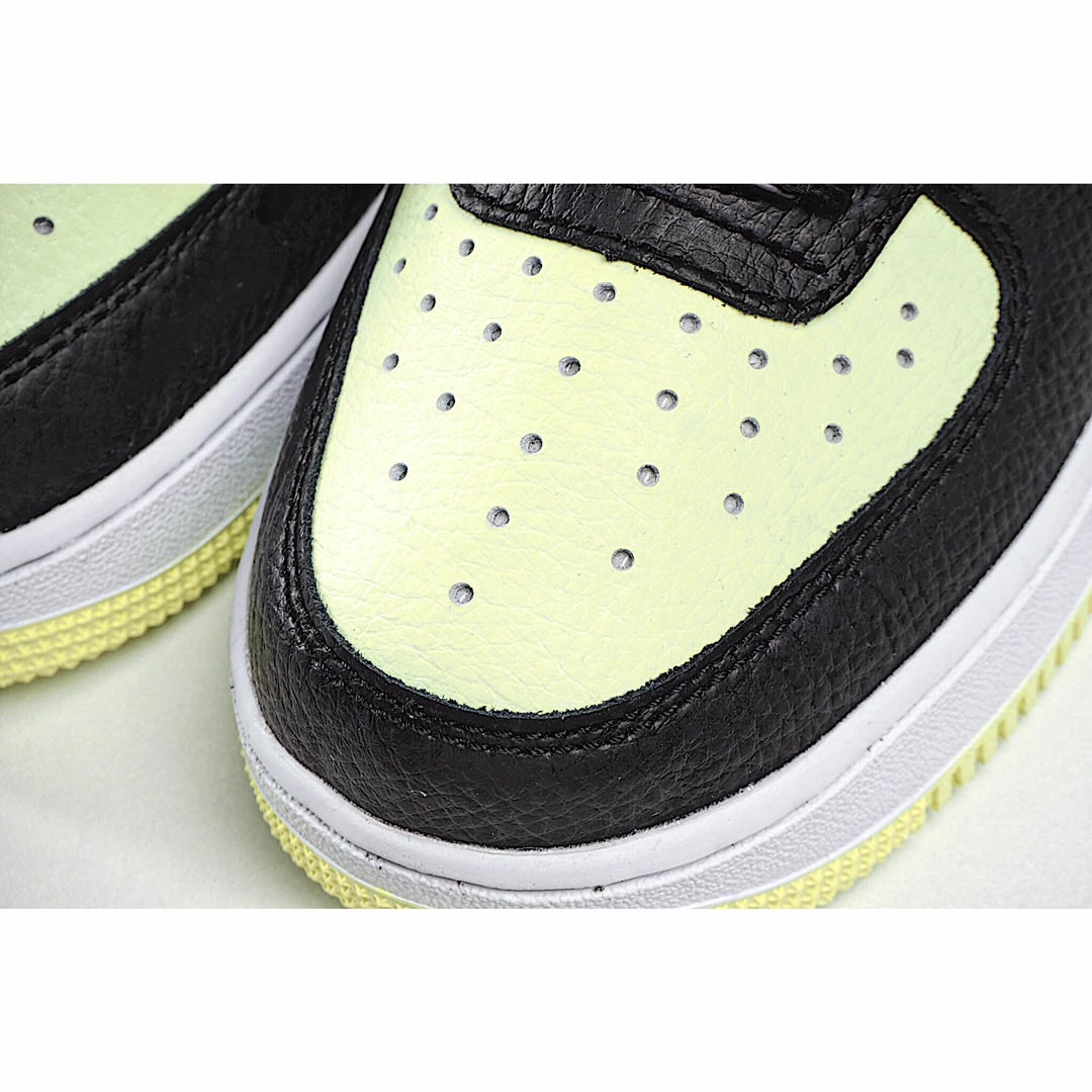 Nike AIR FORCE 1 LOW SURFACES IN &ldquo;BARELY VOLT&rdquo; 黑绿