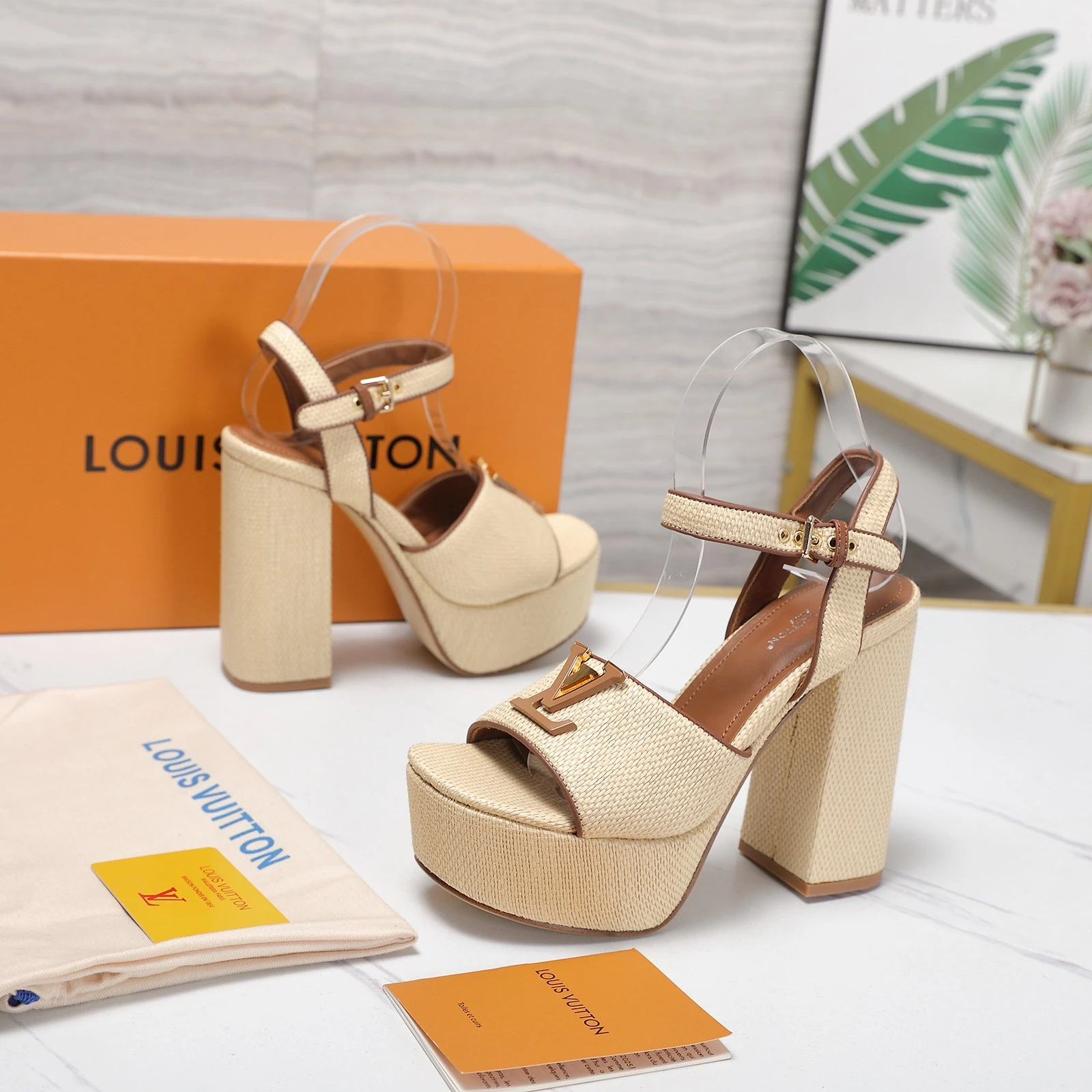 LV 2026 Spring/Summer New Chunky Heel Water Platform Sandals