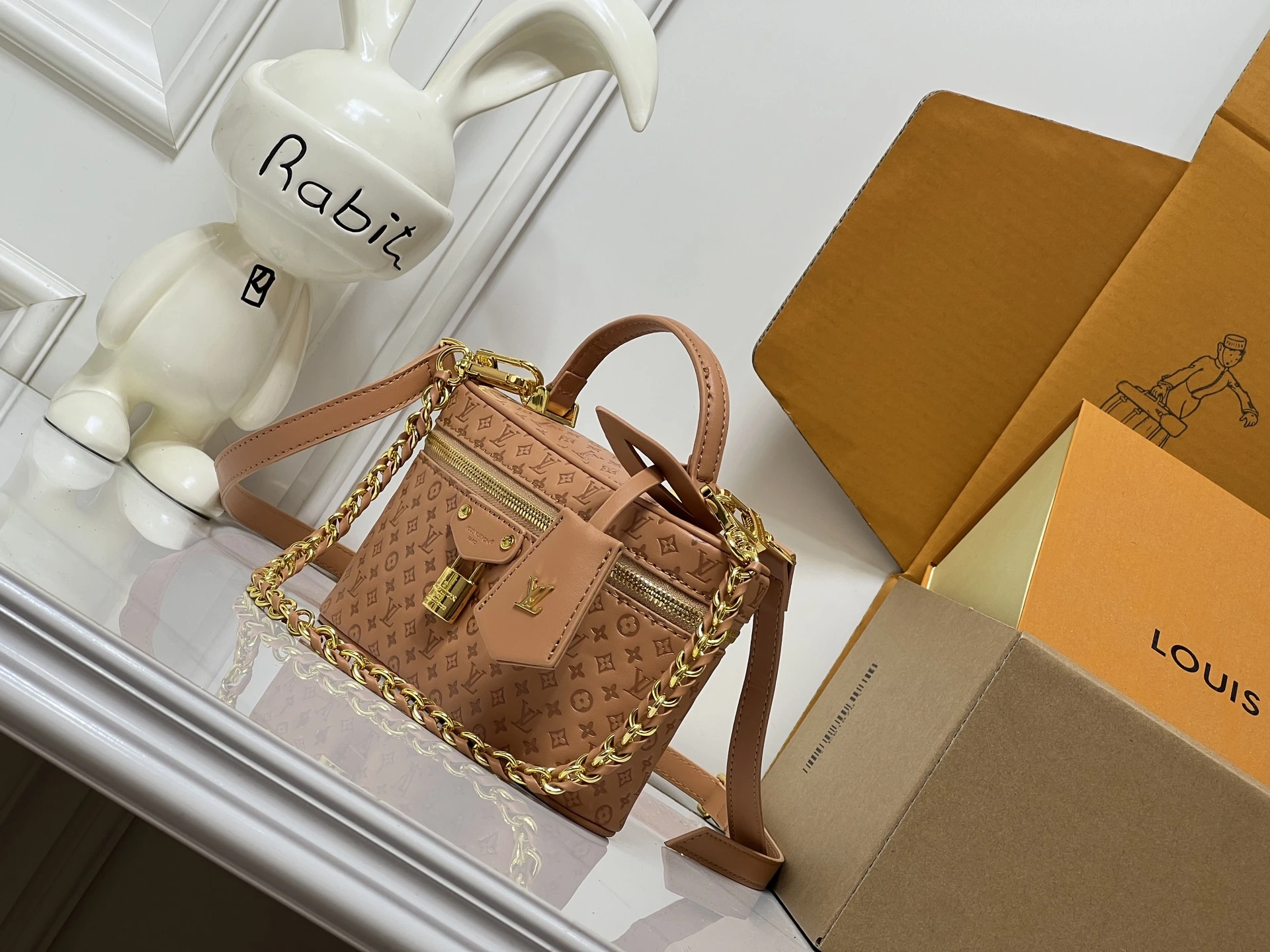 LV Vanity Chain Pouch
