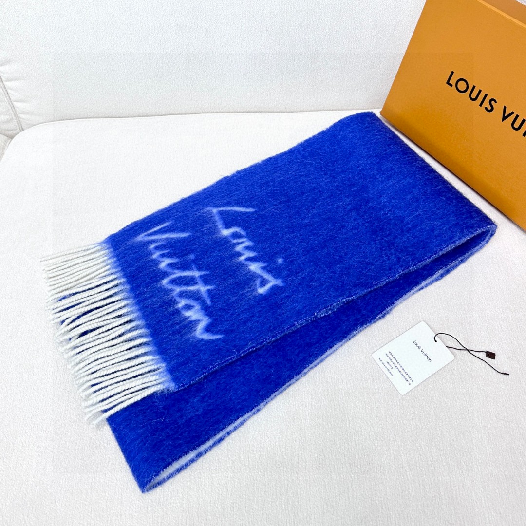 Louis Vuitton Scarves
