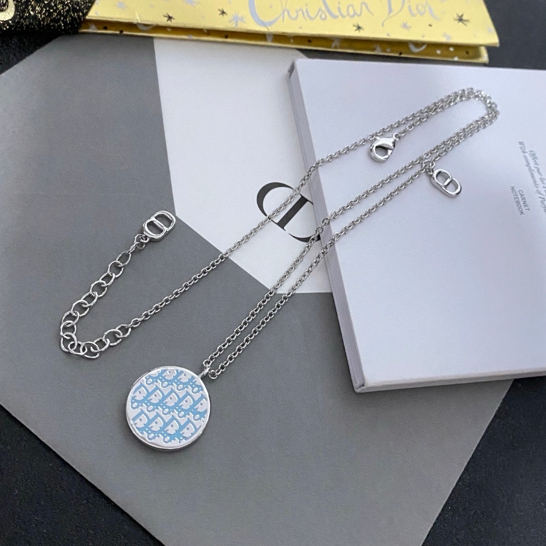 DIOR necklace