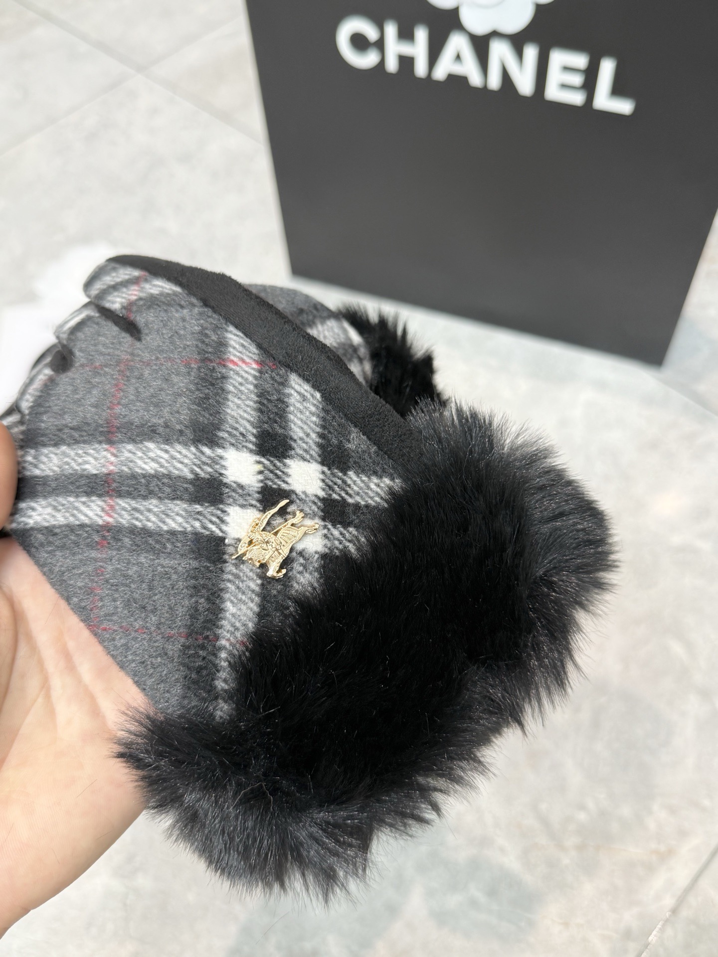 Burberry Gloves