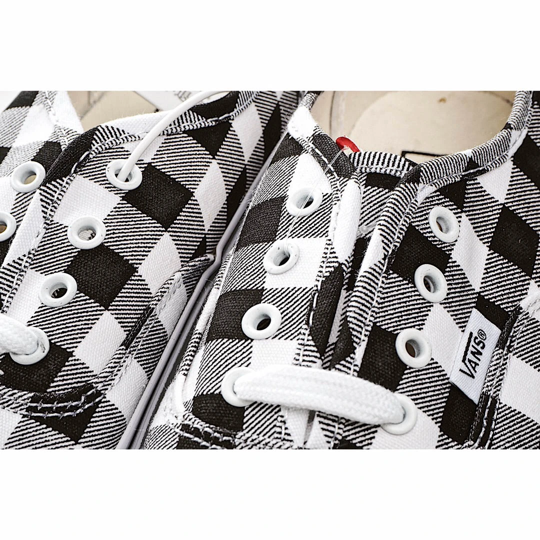 Vans Authentic Low-Top Sneakers