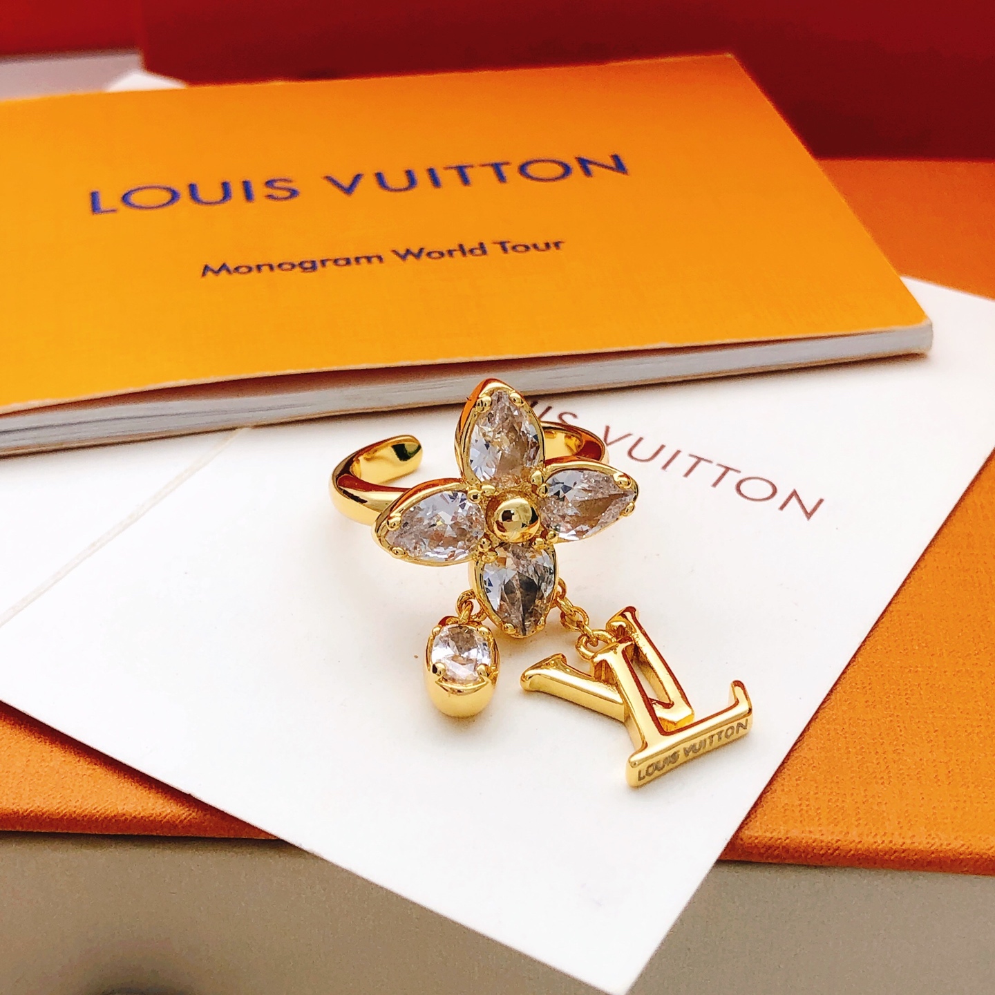 LV Ring