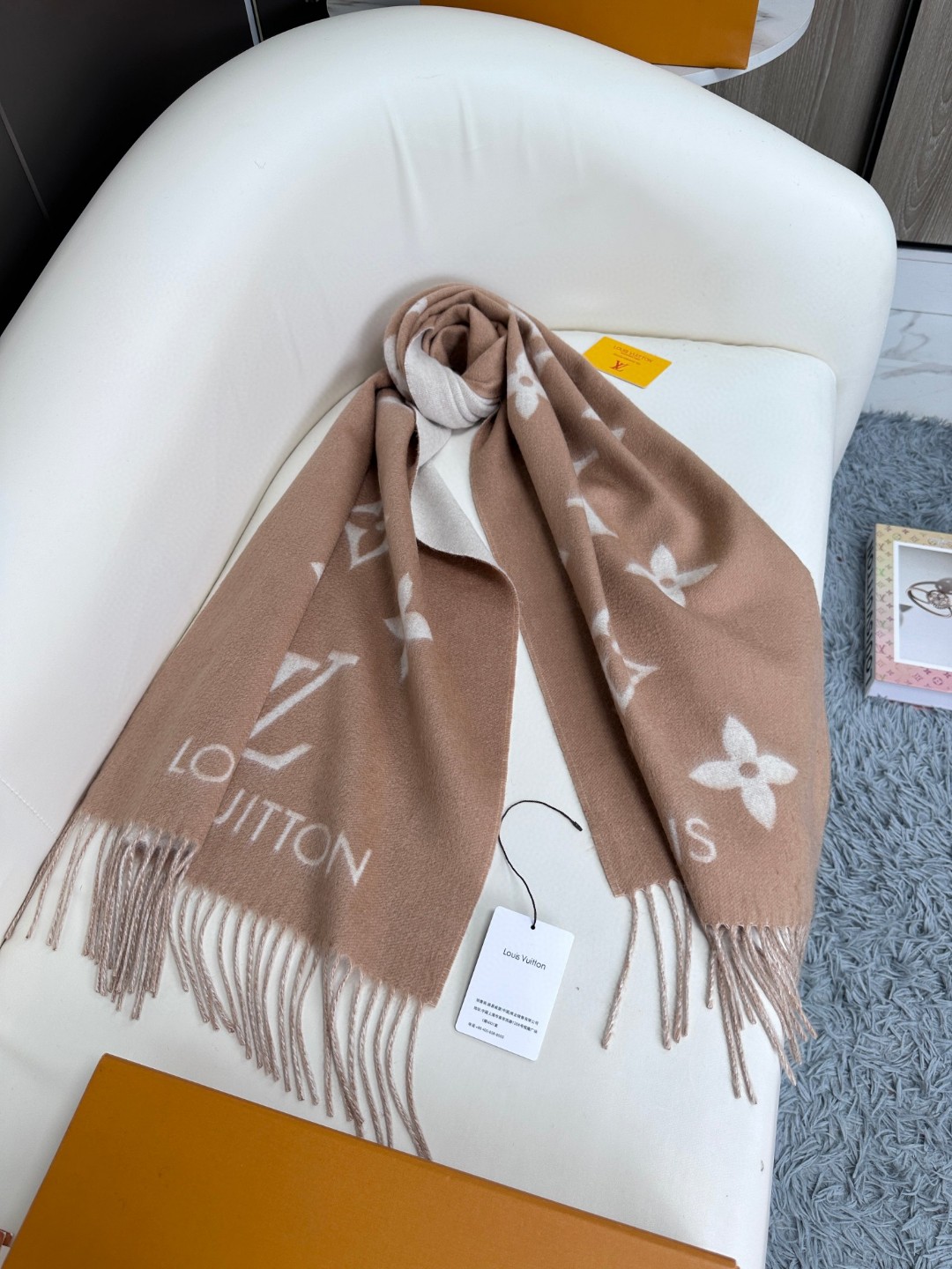 Louis Vuitton Scarves