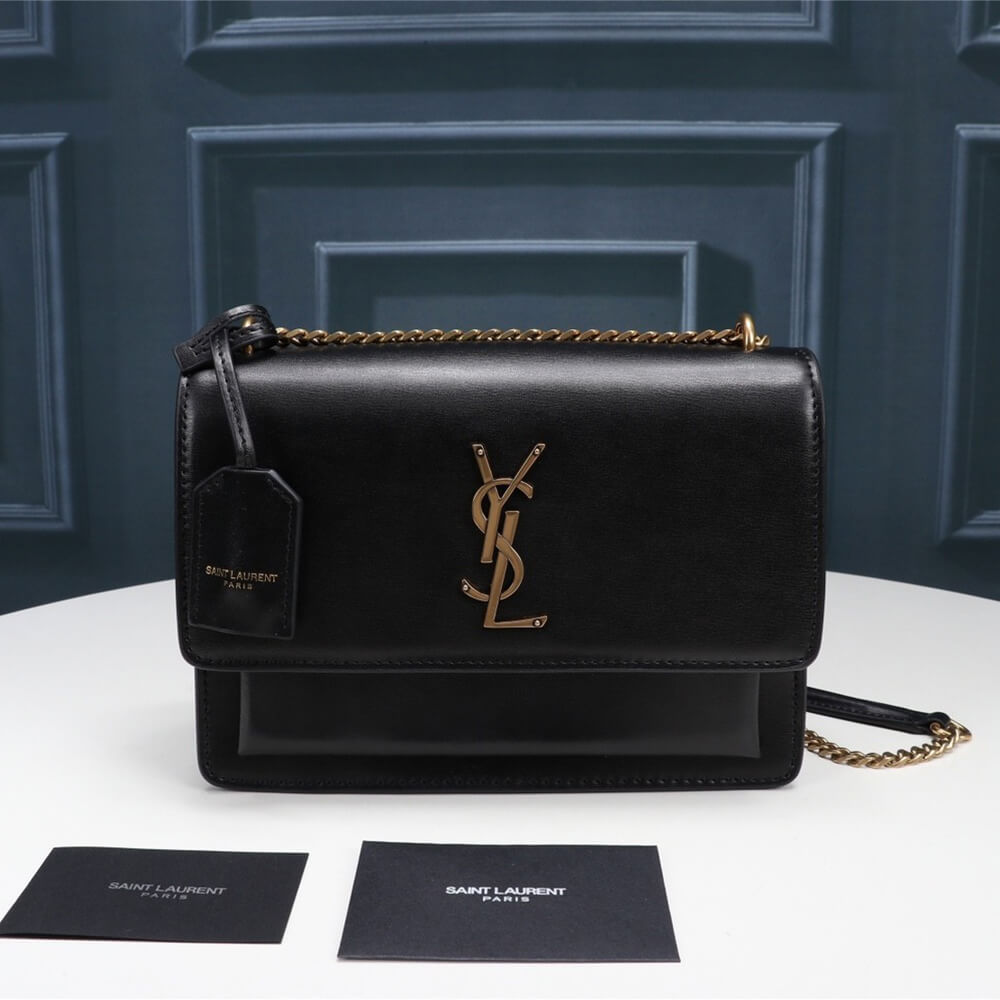 SUNSET MEDIUM CHAIN BAG IN SMOOTH LEATHER