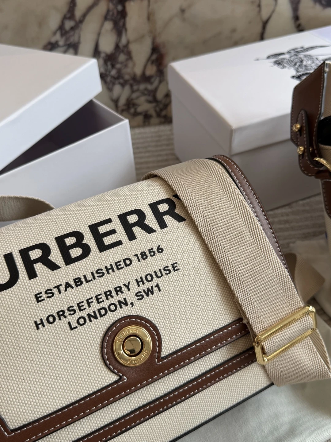 Burberry Horseferry