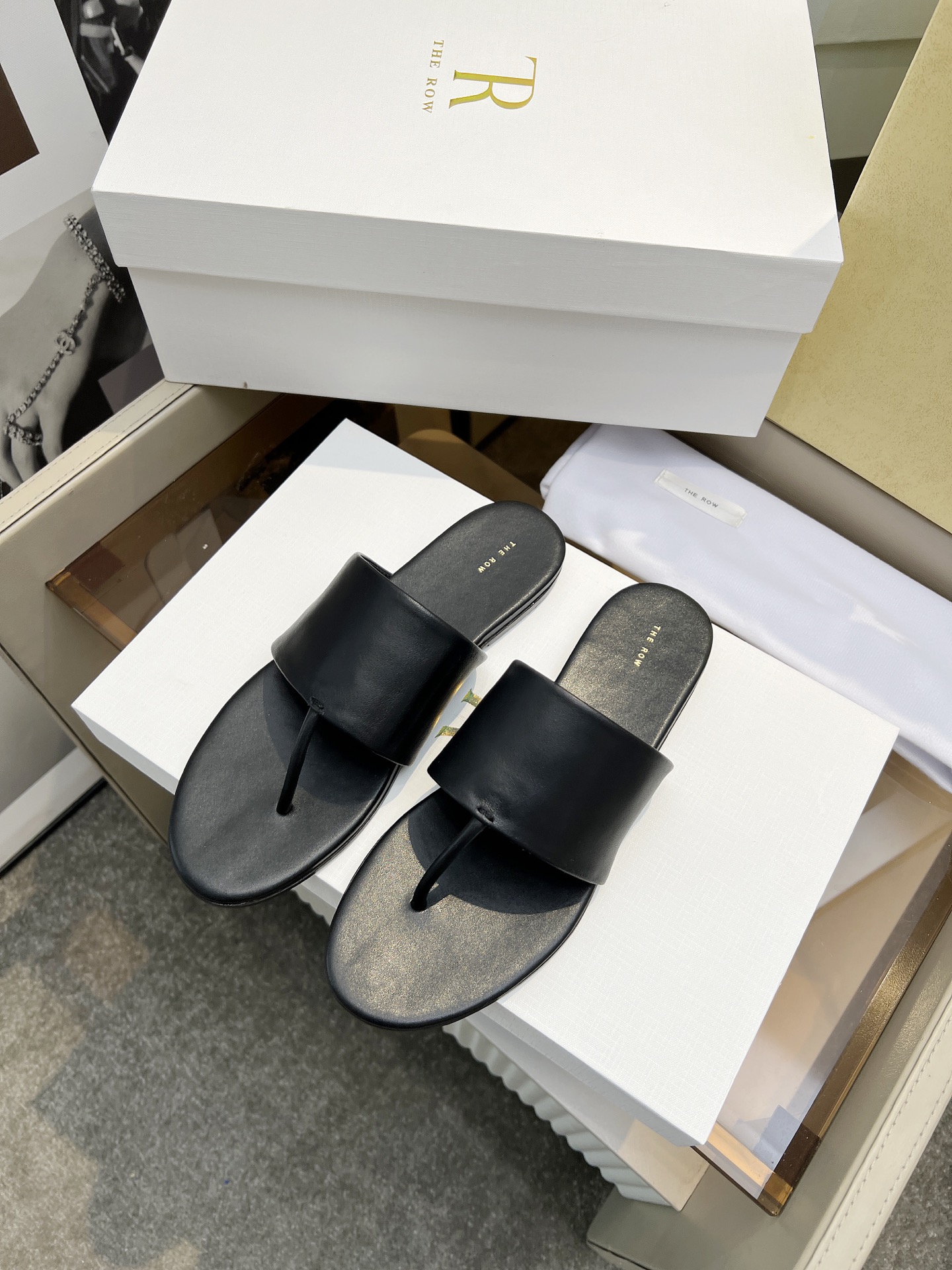 The row Slippers