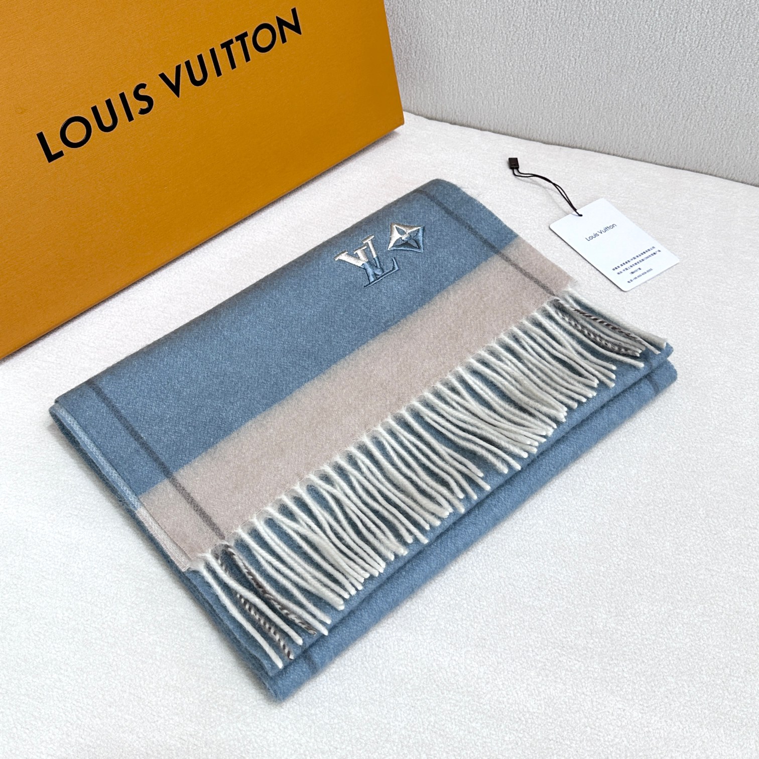 Louis Vuitton Scarves