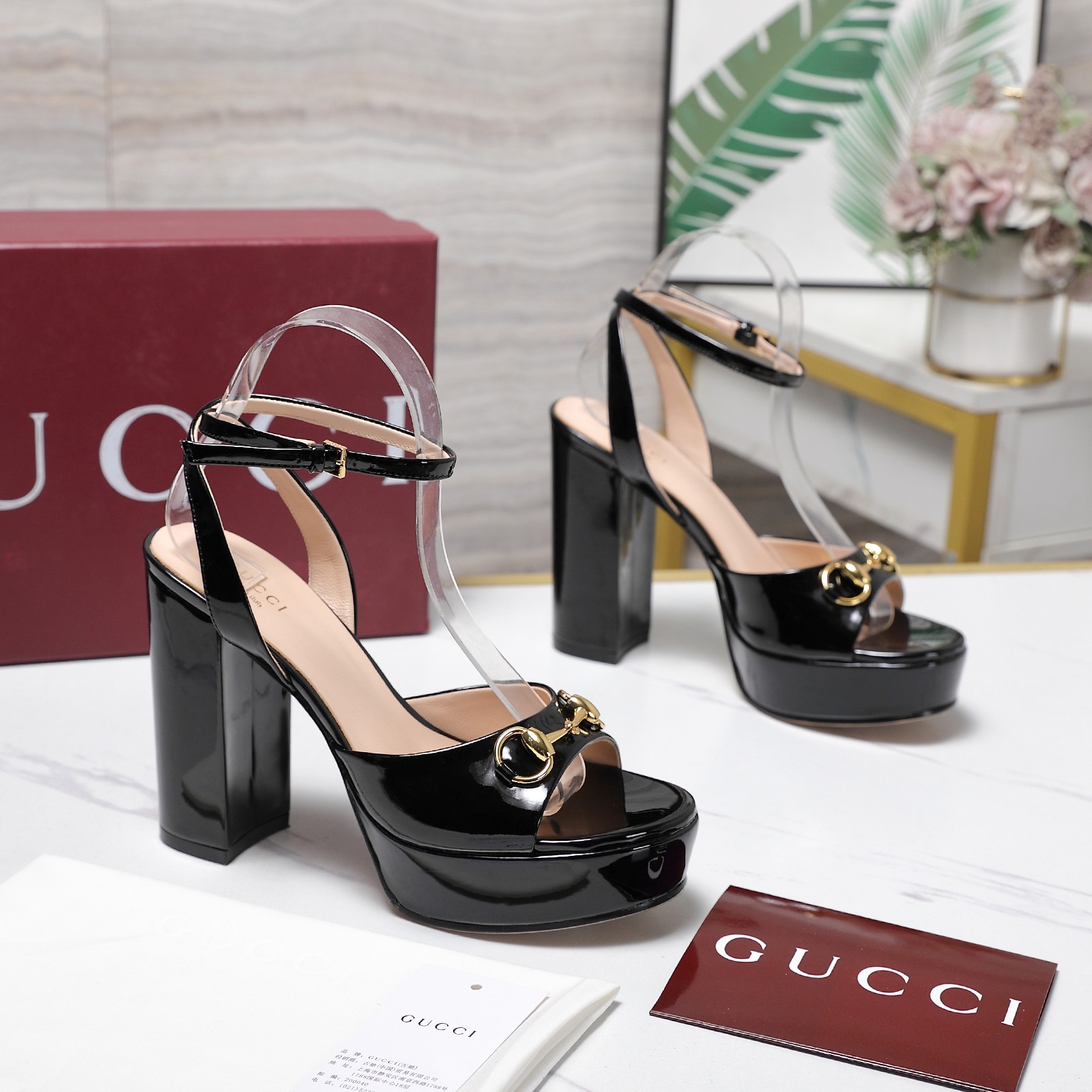 Gucci Round-toe platform high-heeled sandals