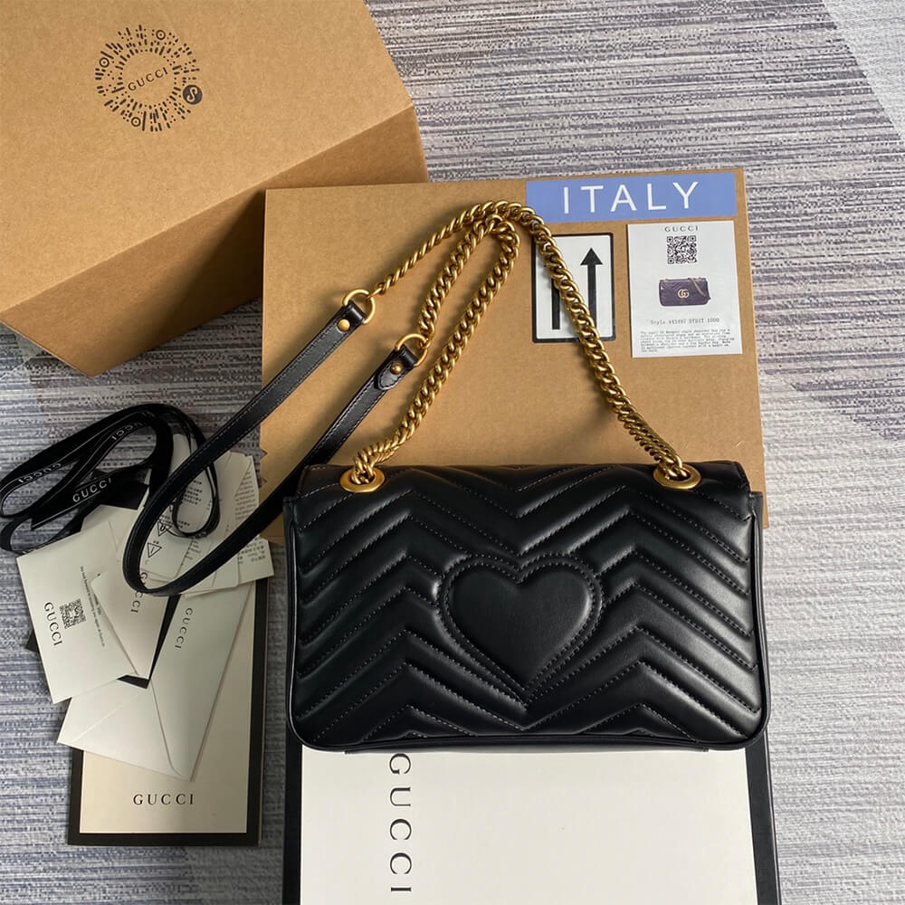 GG Marmont small matelass&eacute; shoulder bag
