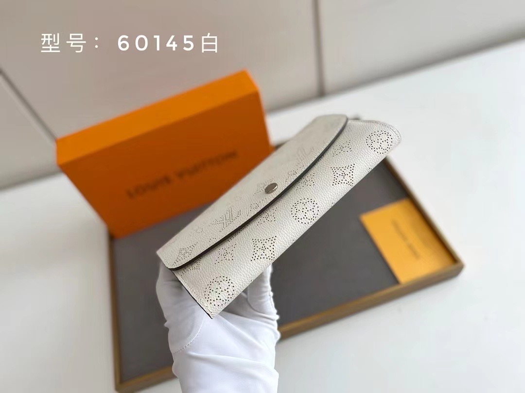 LV Iris