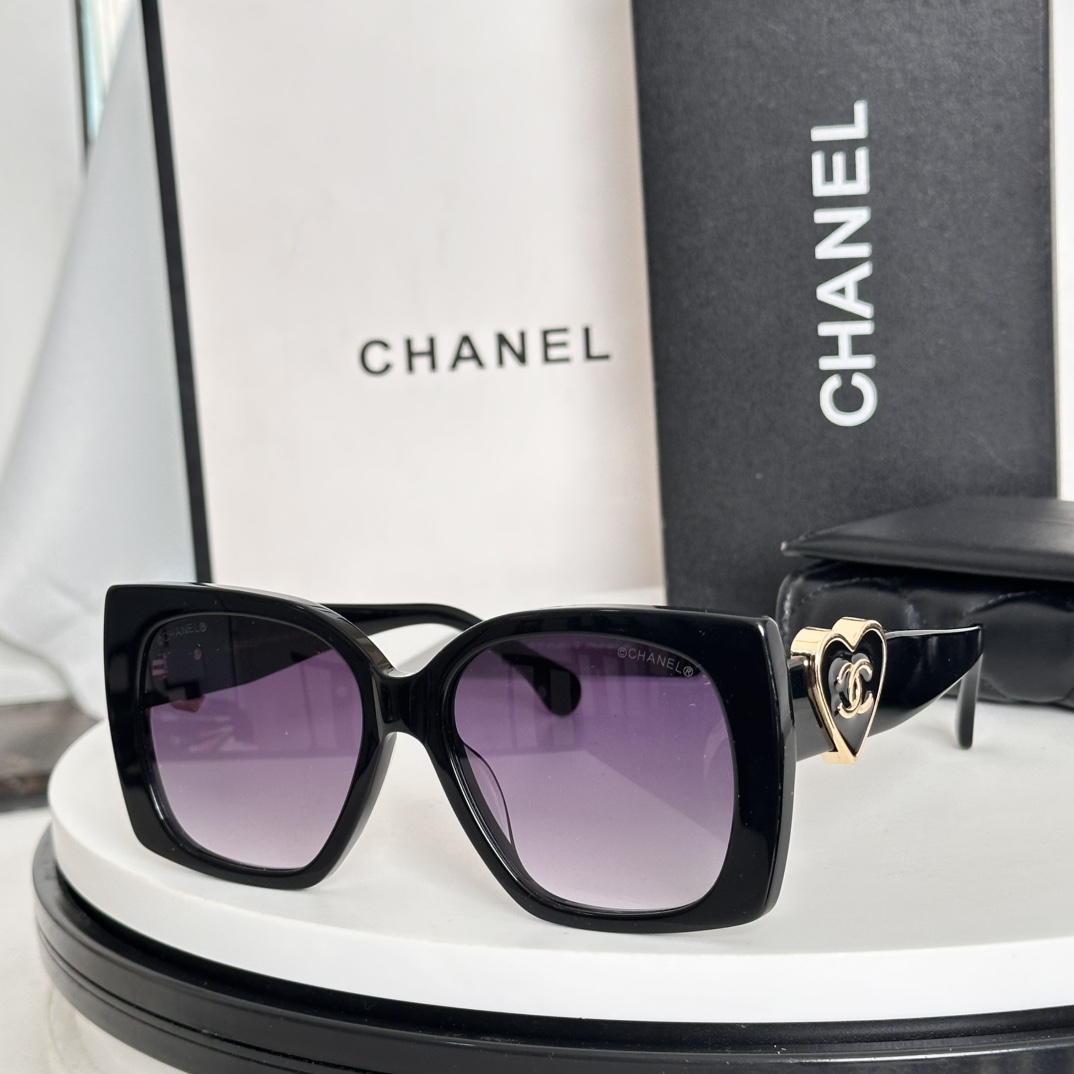 Chanel Sunglass