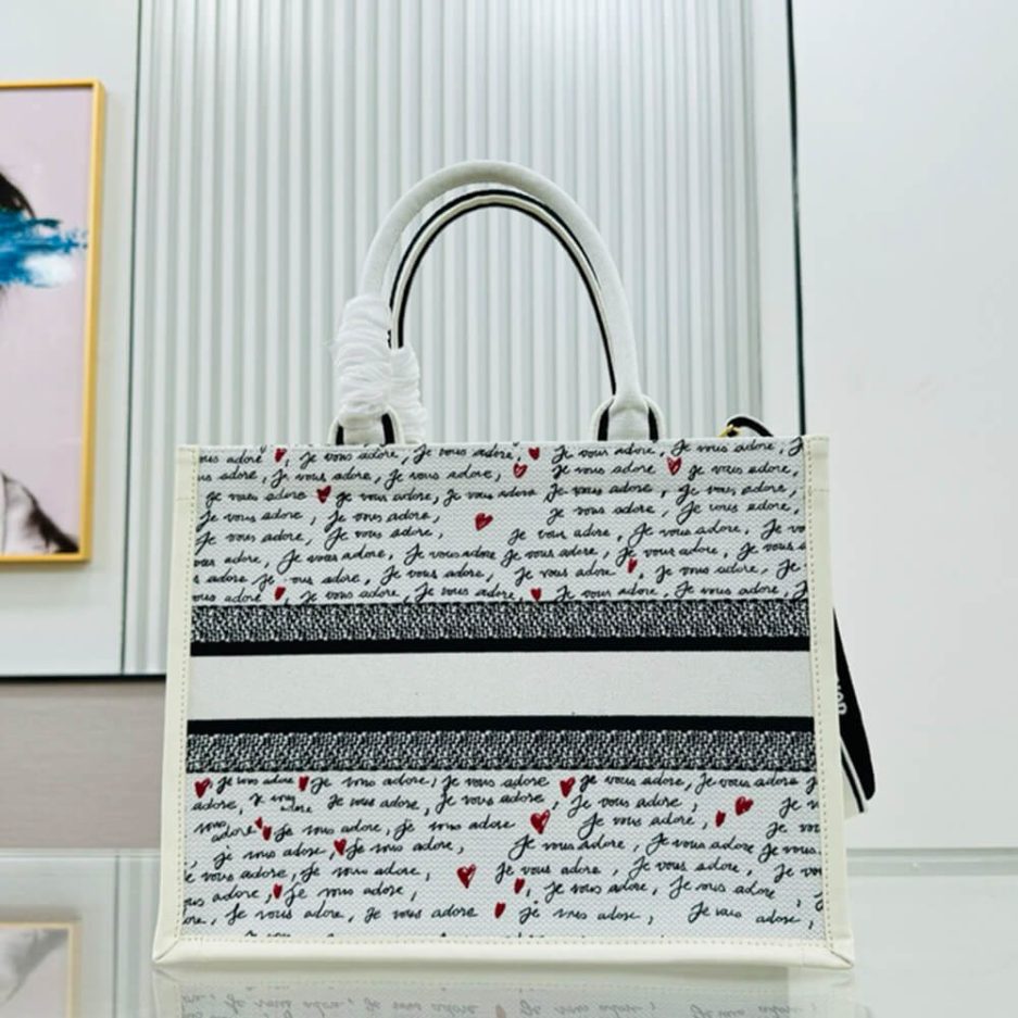 Dioramour Medium Dior Book Tote