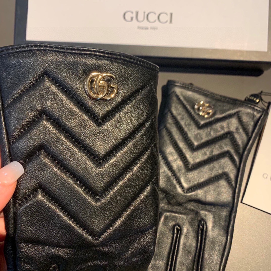 Gucci Gloves