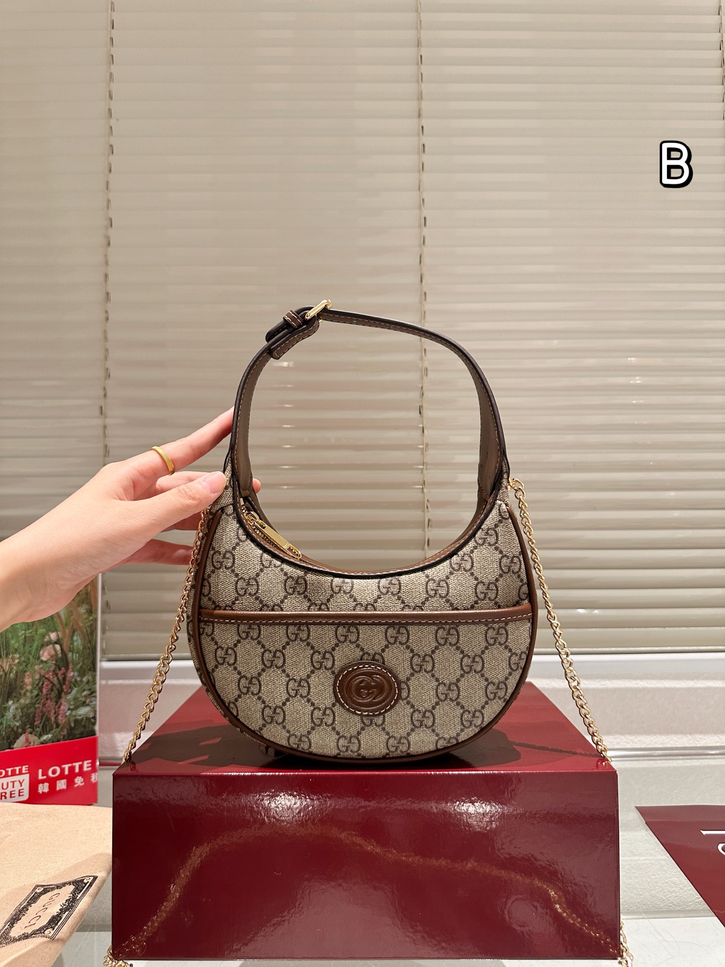 GG Marmont Handle Bag