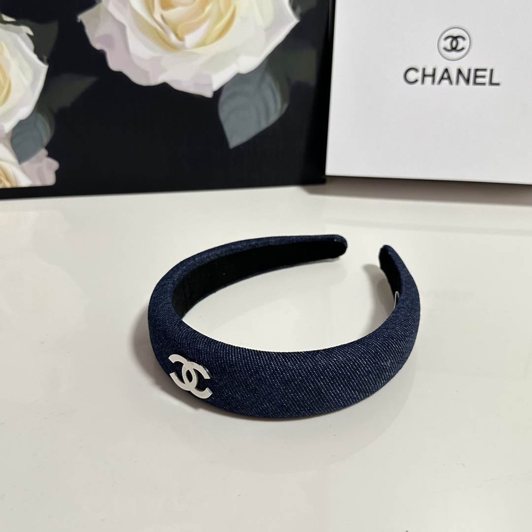 Chanel hair band