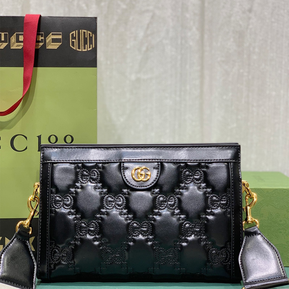 GG Matelassé leather small bag