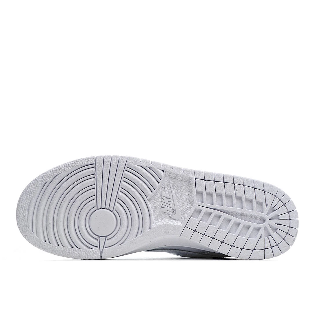 Nike Dunk SB Low white