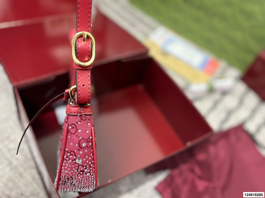 Gucci Hot Diamond Hobo Bag