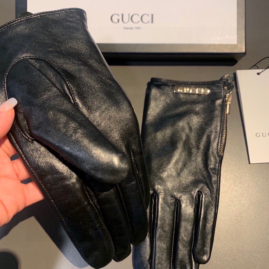Gucci Gloves