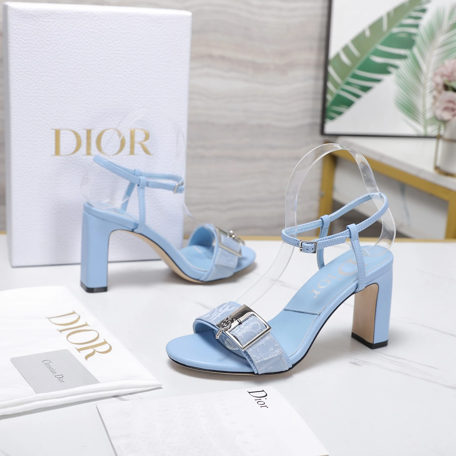 26 new Dior high-heeled sandals