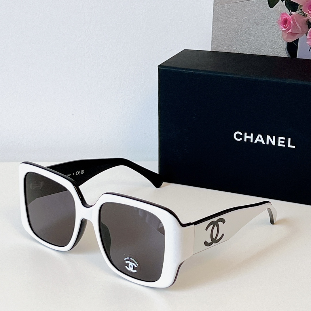 Chanel Sunglass