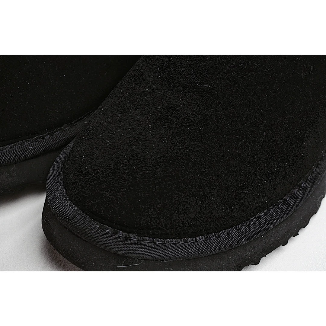 UGG Classic Mini series snow boots