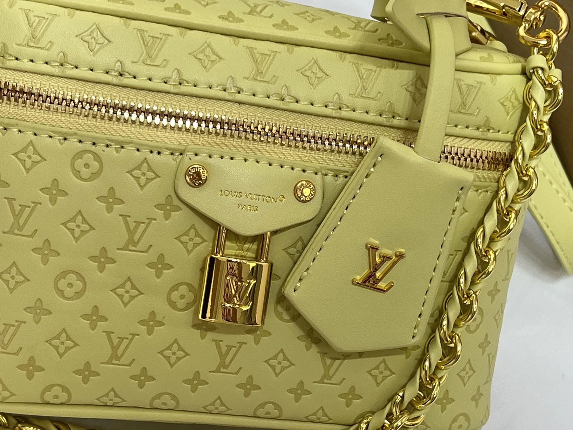 LV Vanity Chain Pouch