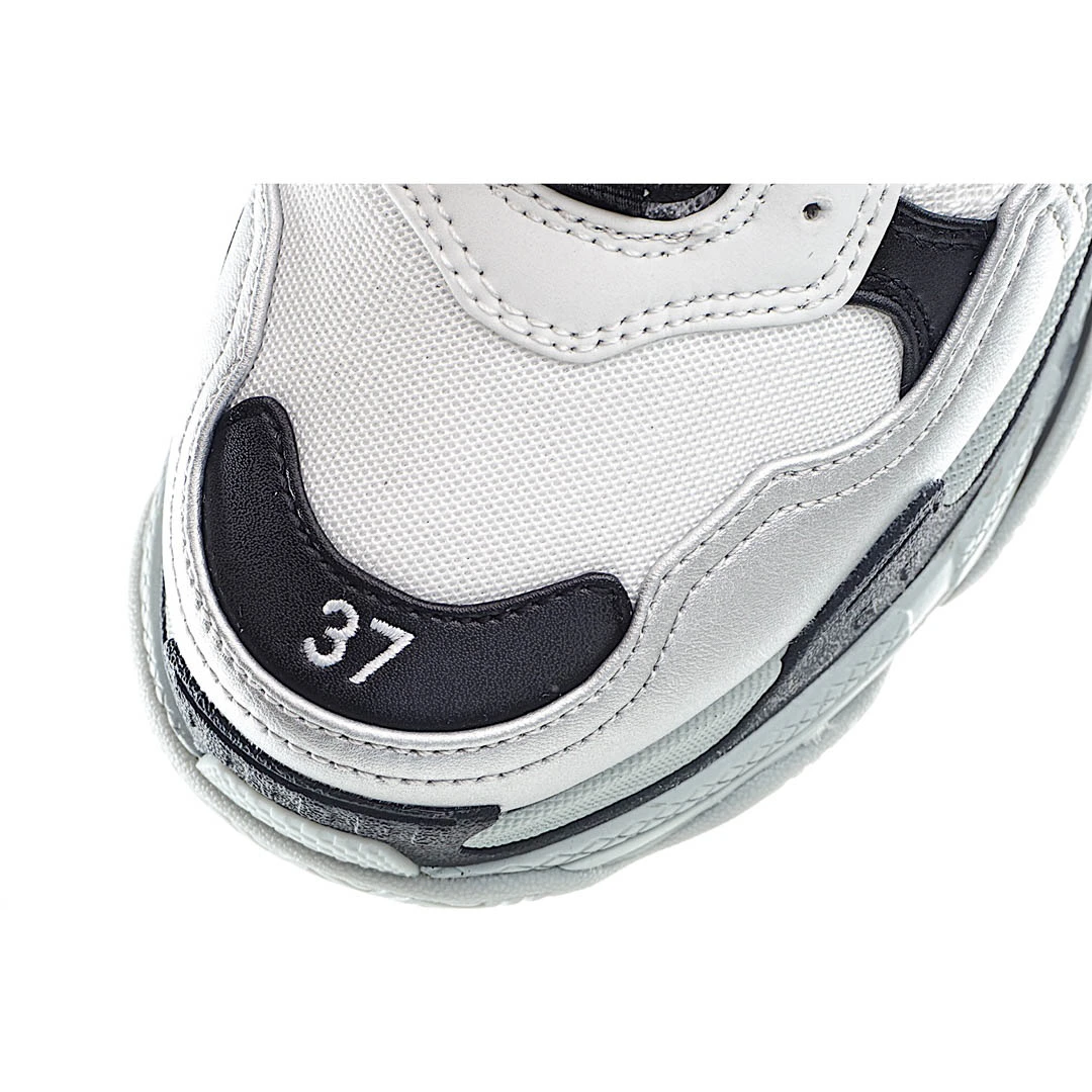 Balenciaga Triple S dad shoes running shoes