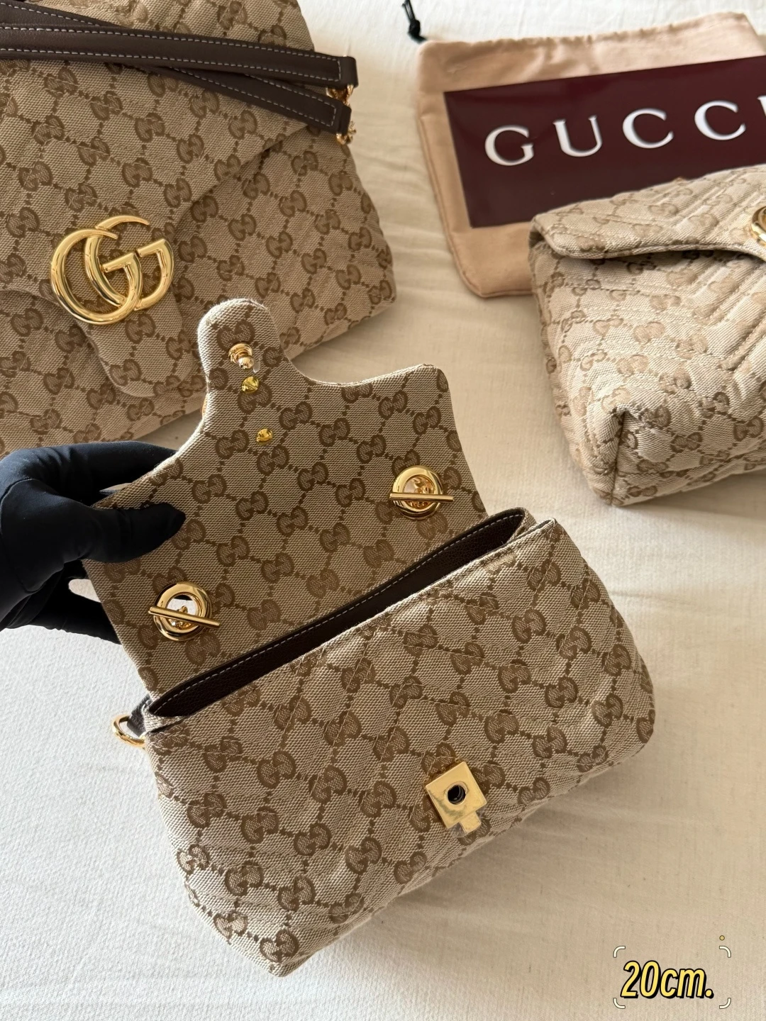 GG Marmont Mini Shoulder Bag