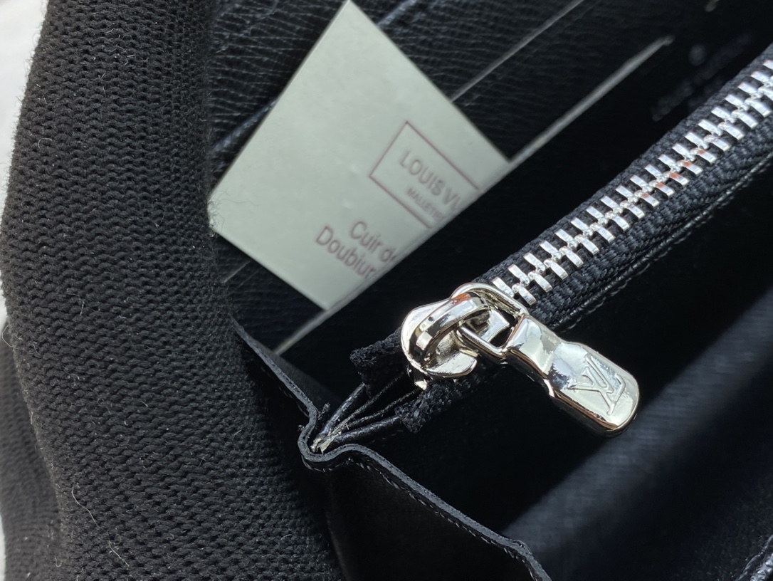LV Zippy Wallet