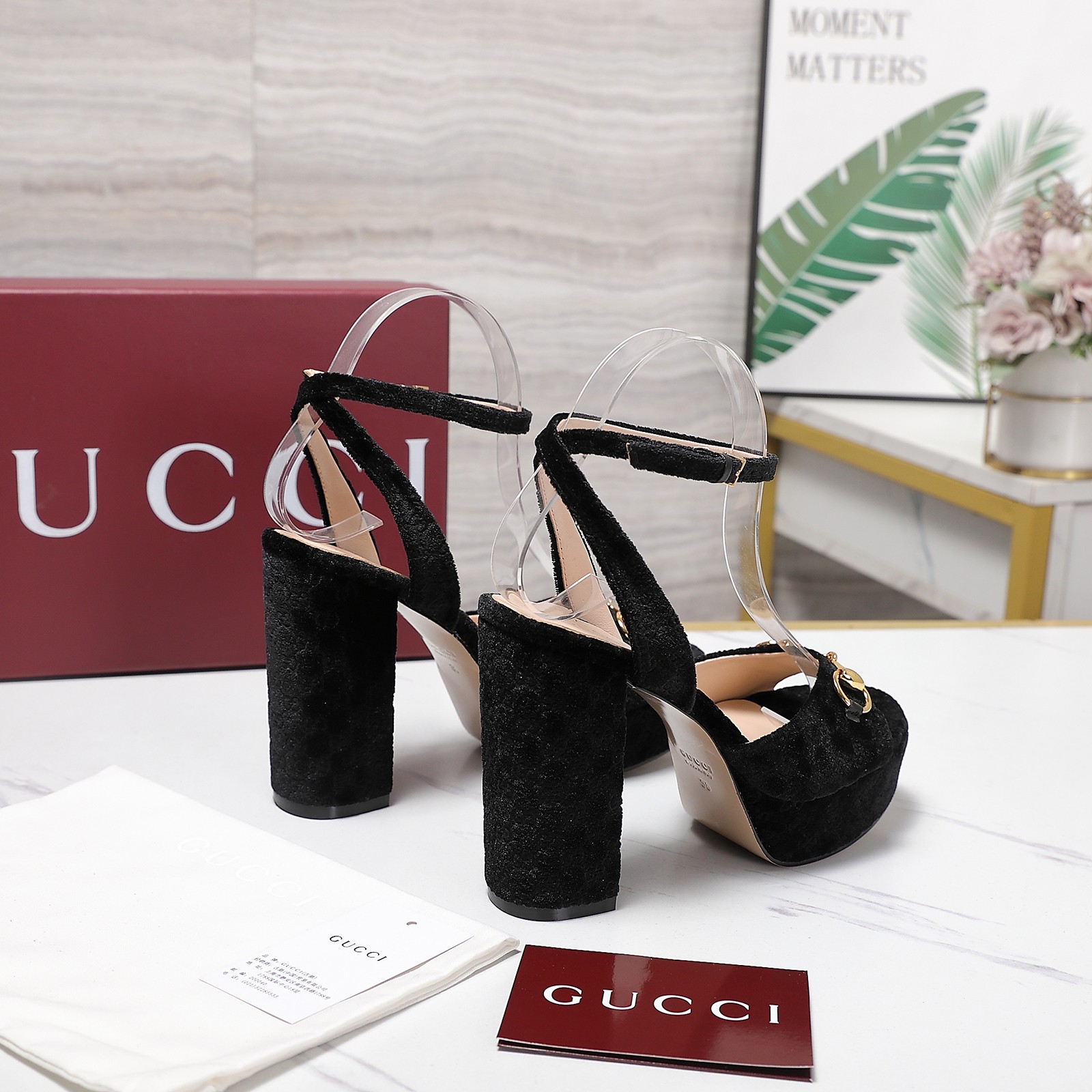 Gucci Round-toe platform high-heeled sandals