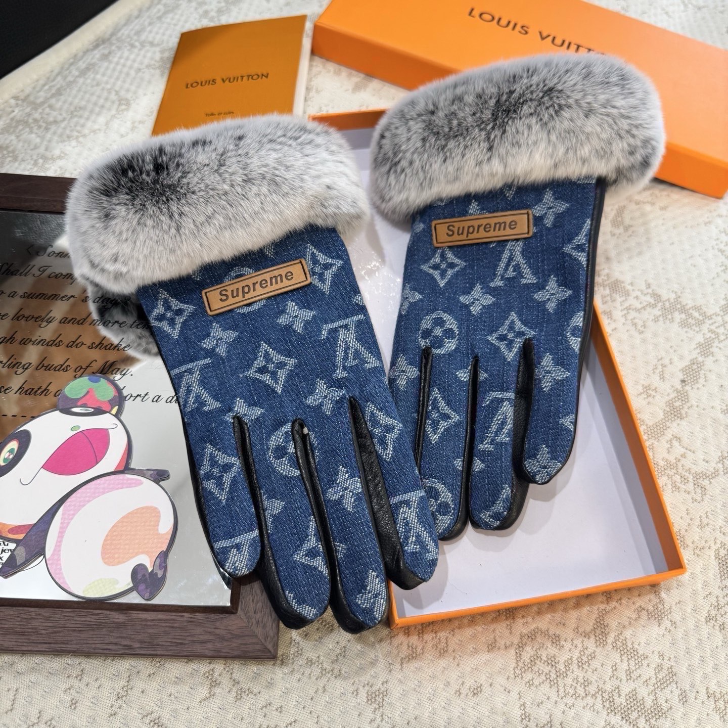 Louis Vuitton Gloves
