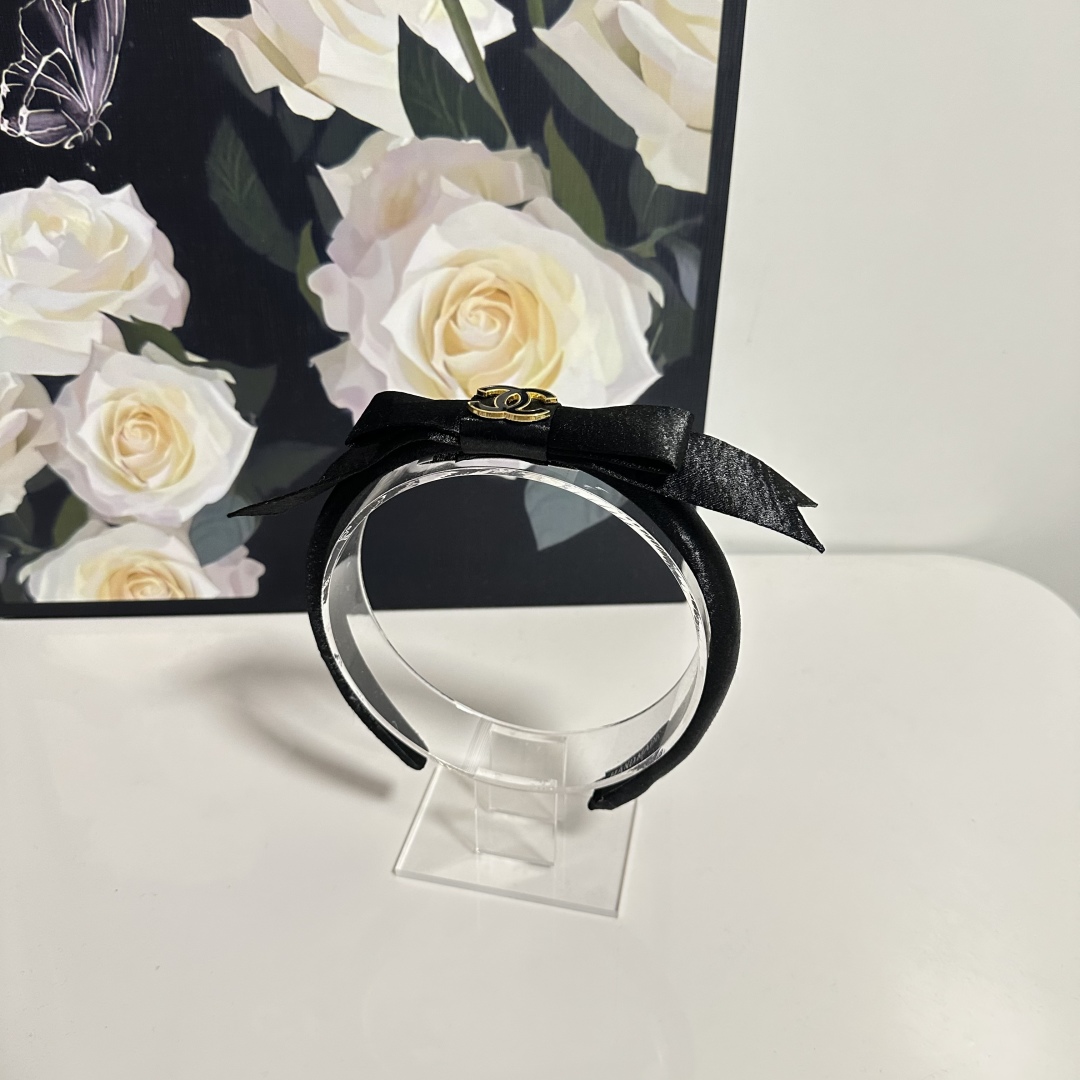 Chanel hair band