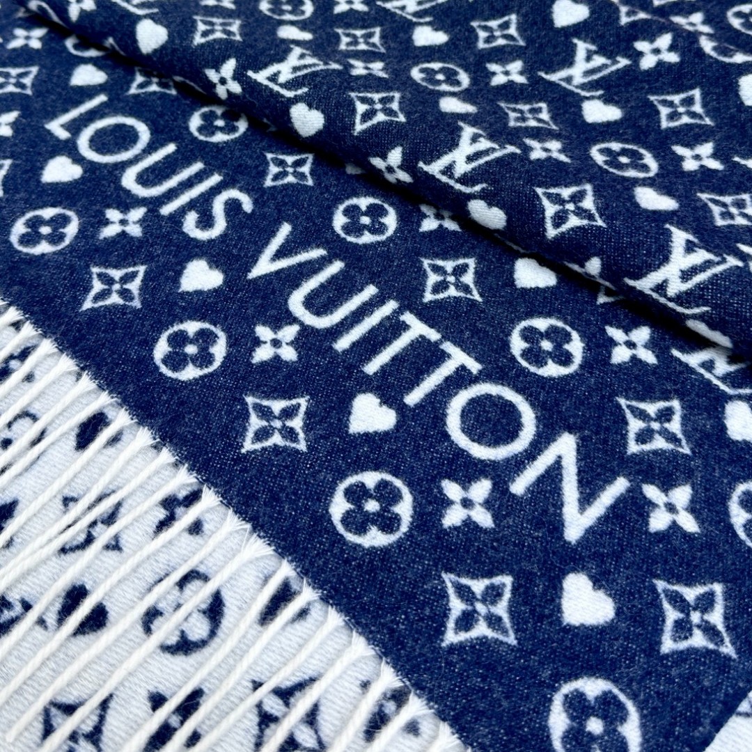 Louis Vuitton Scarves